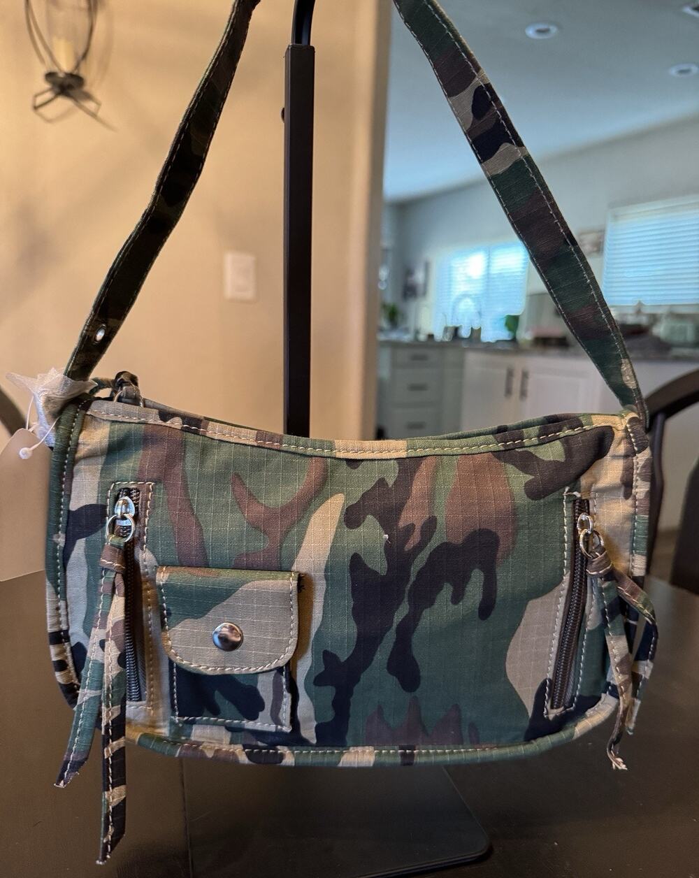 Bolsa Multi Pocket Camouflage Cargo Style Shoulder Bag In Canvas